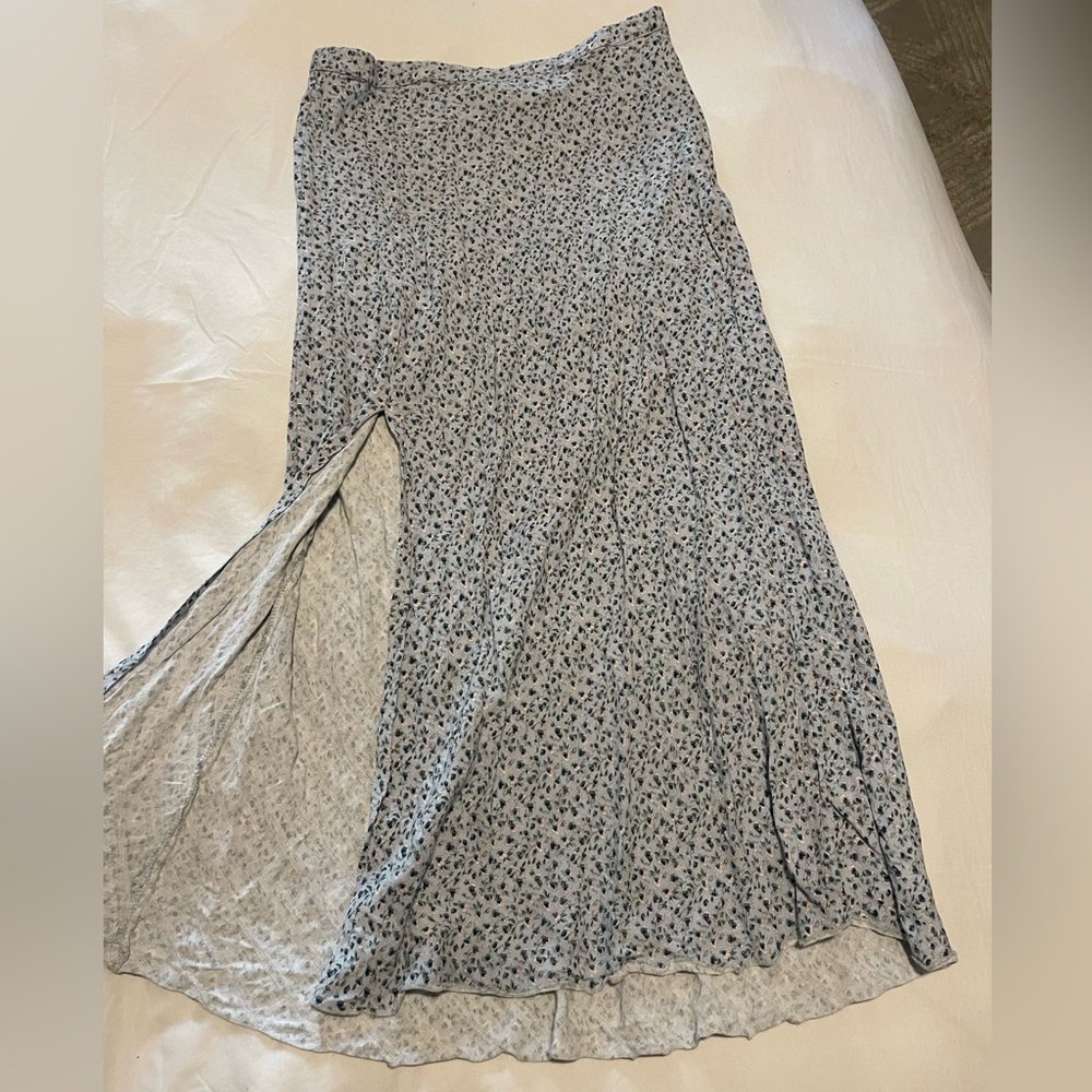 Urban Outfitters midi floral skirt with slit on the side!
